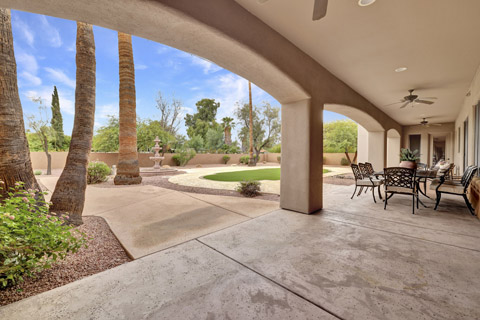 Oasis on Yucca Back 3